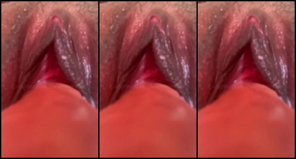 Theemsmonroe Onlyfans First Time Using Fuck Machine Just Went Slow Focus On Rubbing My Clit I Creamed So Much And My