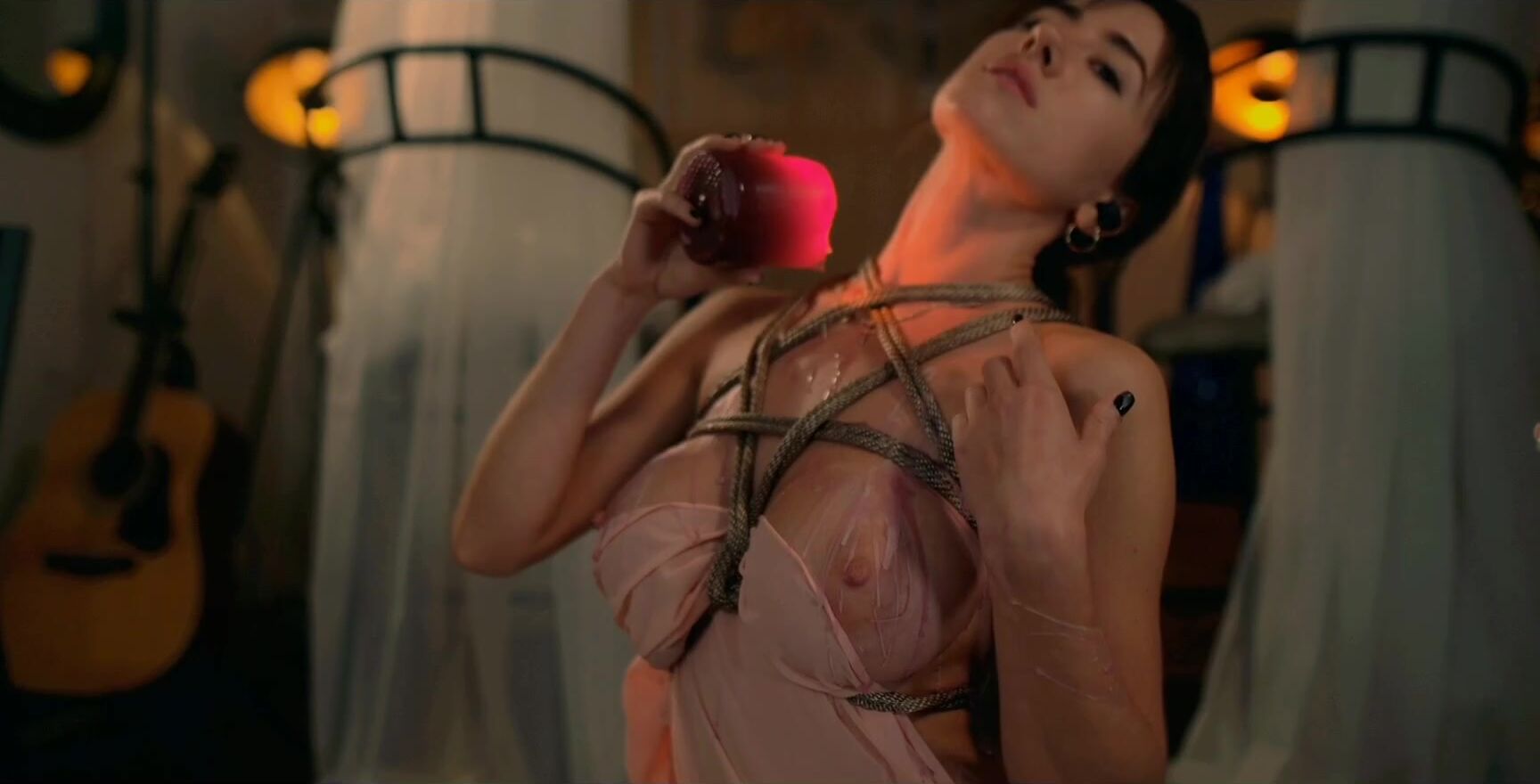 Arte Jones aj_December-15-2021-UIL1HFsF Web Cam