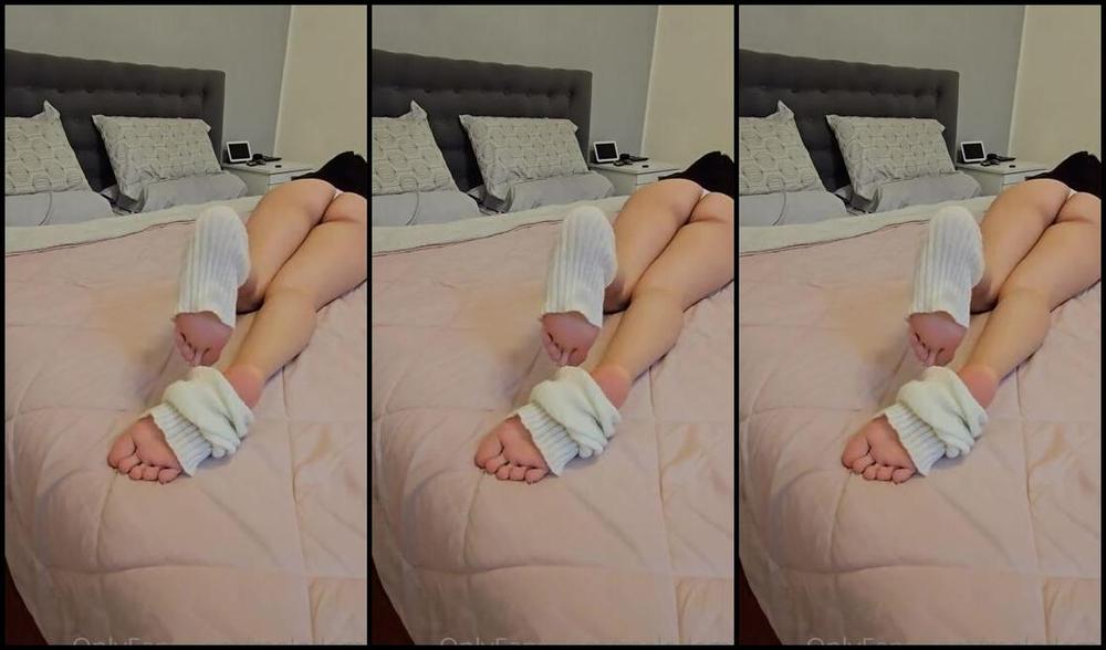 Mel Demie Nicknamed Meledemie Onlyfans Do You Prefer To Push Your Face In My Ass Or Soles