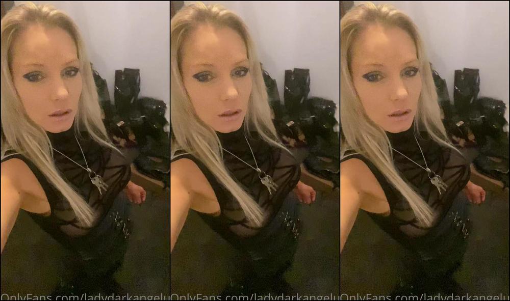 Lady Dark Angel What I M Wearing Right Now Ready To Start My Busy Day