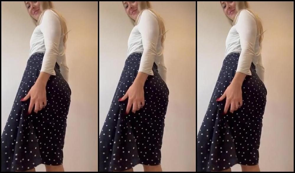 Alise Williams Aka Alisewilliams Onlyfans I Pretty Polka Dots And Floating Summer Skirts