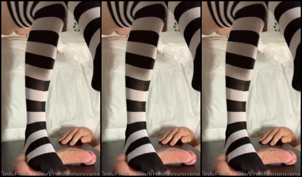 Krushonyouxoxo Onlyfans Trample Box For This Cock In Striped Socks He Came All Over My Socks