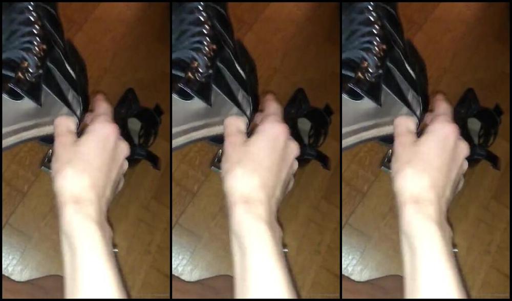 Goddessgaelle Nicknamed Badgaelle Onlyfans J Ai Dcid D Offrir Ce Collant L Un D Entre Vous Dites Moi En Priv Pourquoi Je Devrais Vous Cho