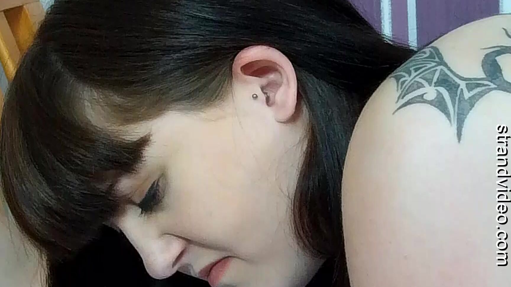 BDSM, Spanking Louise Carleton, Sarah Stern - Louise And Her Piercings English-spankers