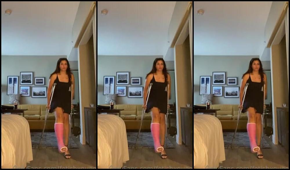 Fetishxqueen Onlyfans Another Cast Adventure Swipe To Watch Me Crutch Kinda Badly Though But What A Lucky Doc 20