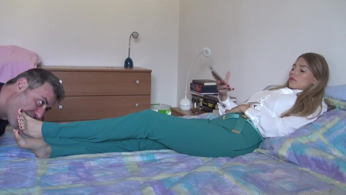 Goddess Gabriella Aka Gabriellafetish Onlyfans Open Wide And Suck My Foot Slave