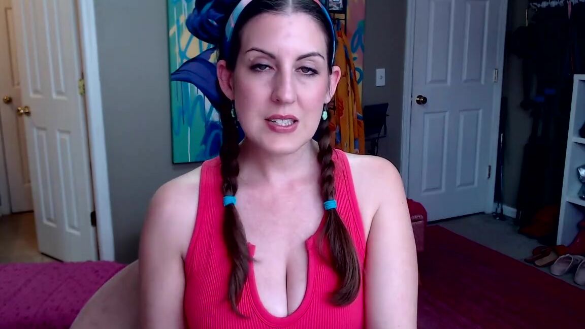 Ms Tomorrow Nicknamed Dommetomorrow Onlyfans Stream Started At 04222023 0856 Pm Gift Unboxing