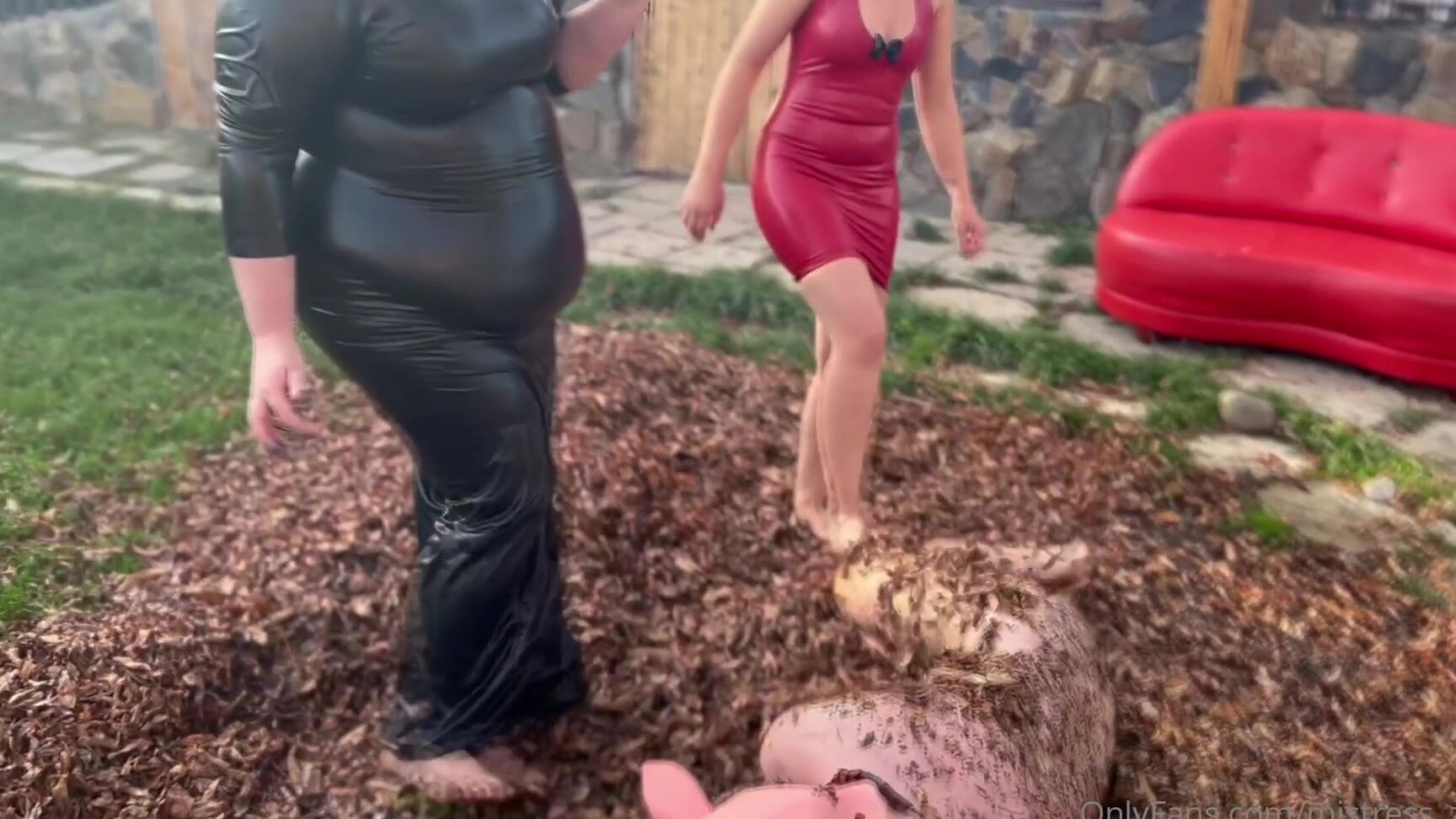 Mistress Zeida Video Slave Rolling In The Leaves While We Humilate Him In Latex Rubber