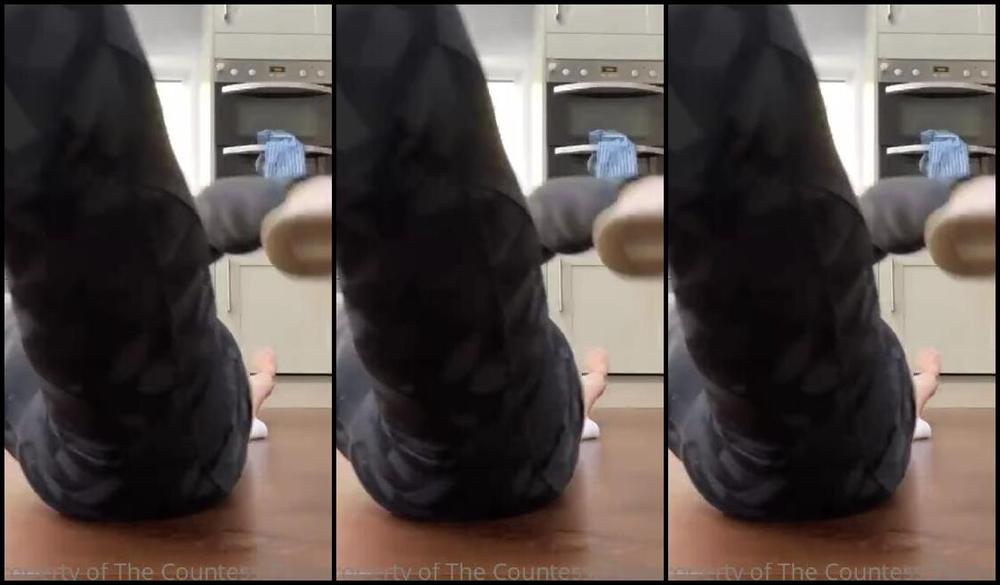 Countess Diamond Aka Countessdiamond Onlyfans Pov You Re My Stretching Coach