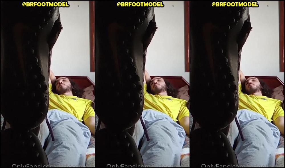 Brfootmodel 2233630720 09 29 2021 Master G Come Back