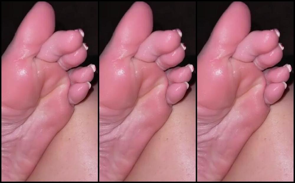 Waifu Jess Nicknamed Waifufeetmilkog Onlyfans Imagine How Soft They Are