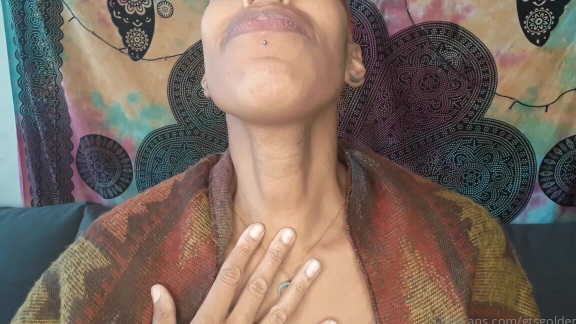 Gtsgoldenlace Gummy Swallow With Full Neck Views