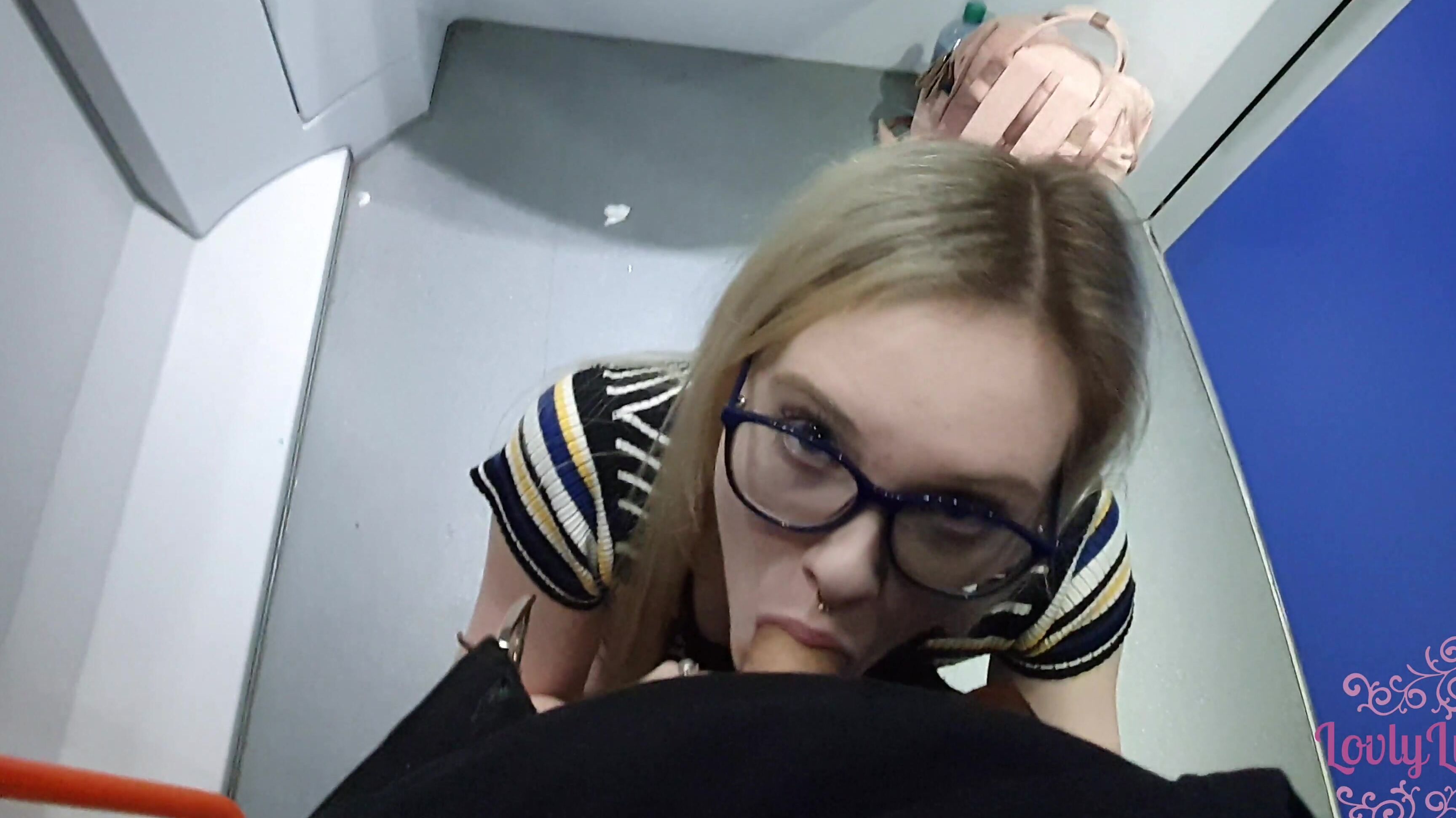 Lovlyluna Public Train Toilet Fuck Manyvids