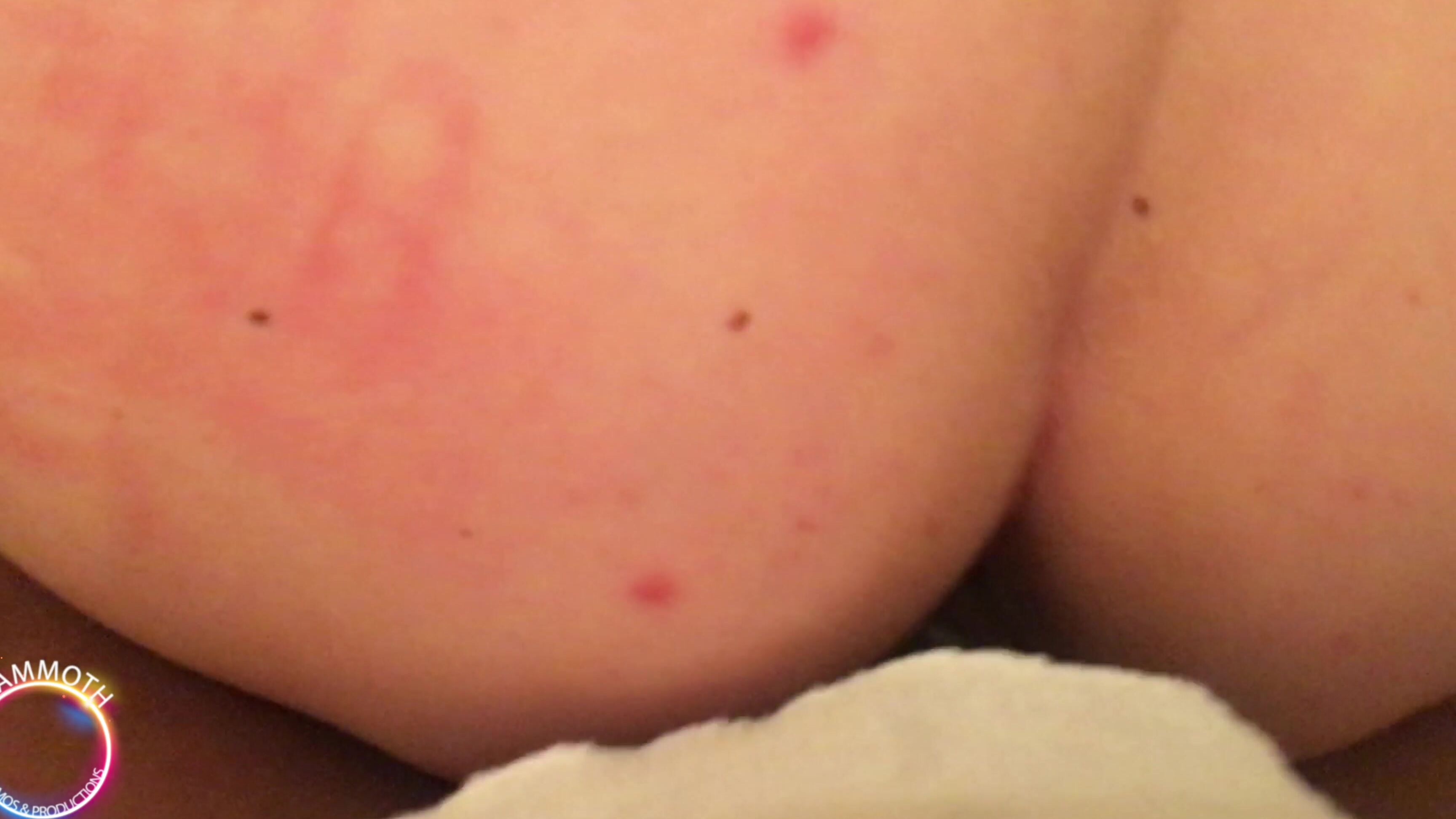 Mammothpromos Pawg Takes Bbc On Mom S Stairs Manyvids