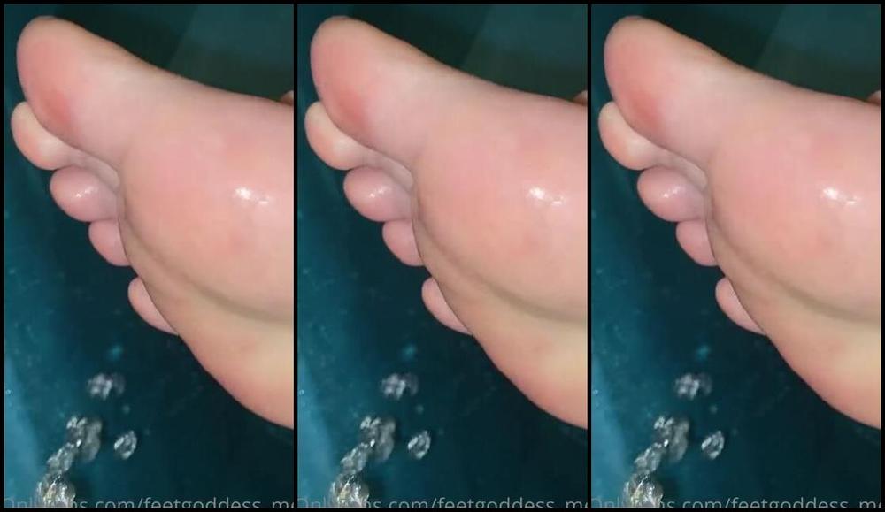 Goddess Mel Nicknamed Feetgoddess Mel Onlyfans Come Exfoliate My Pretty Feet With Me With A Little Bit Of Asmr With The Water Running Please
