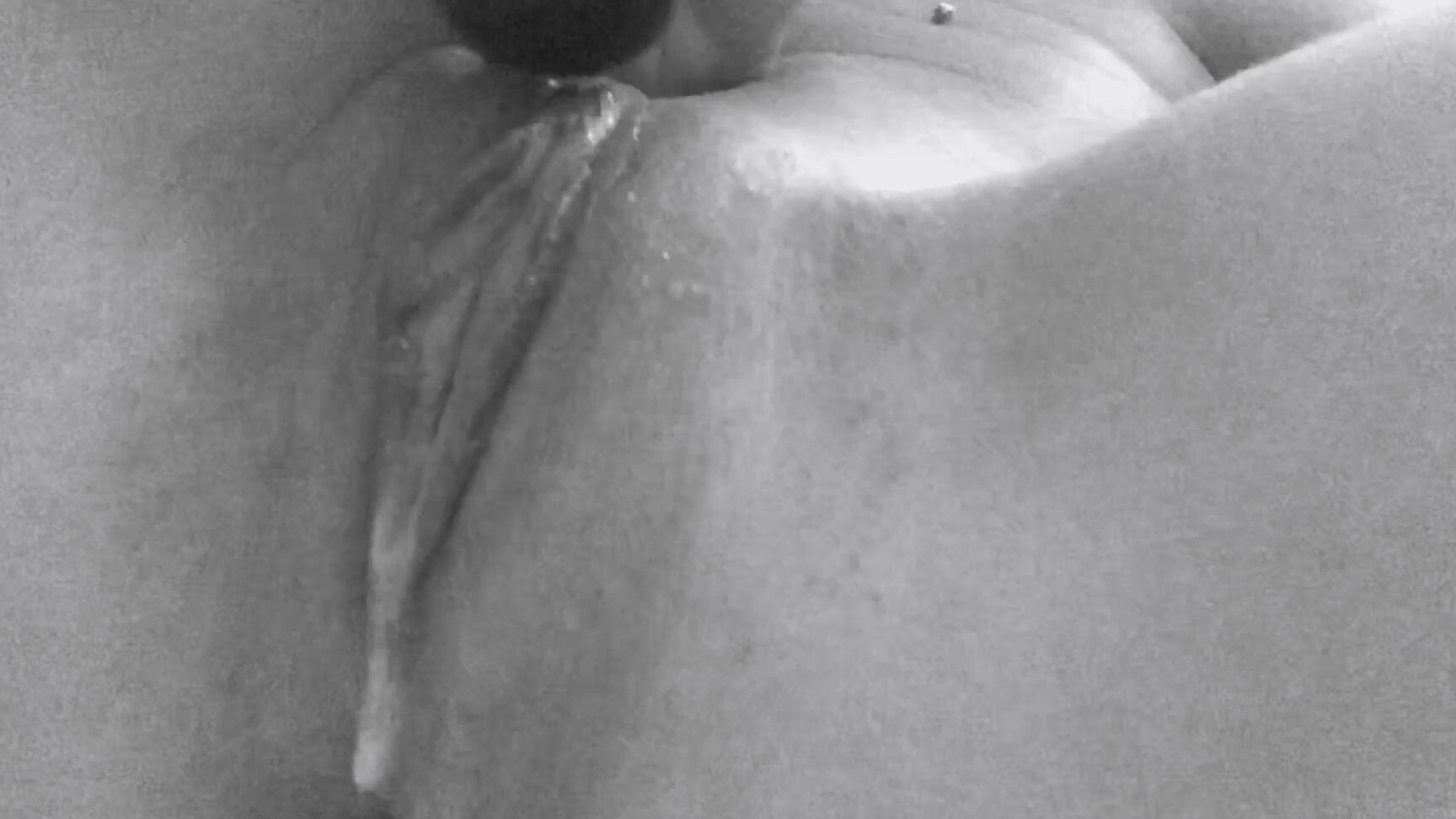 Vip Queenb Who Wants To See Me Fucking Myself With My Big Dildo And Finishing With A Squirt