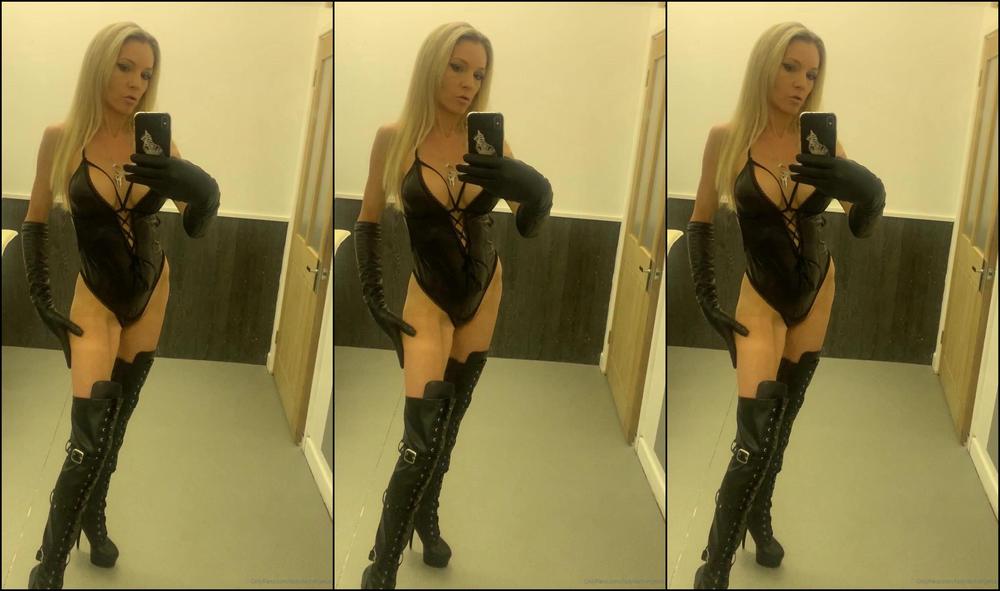 Lady Dark Angel Sexy Sunday Still Do One Even Though I M Moving House Lol