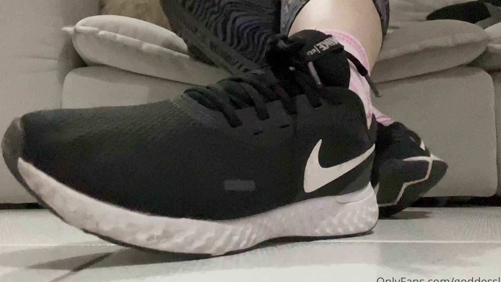 Goddesslohan 2844820542 04 20 2023 Voltando Aos Treinos Todos Os Dias Com P S Suados E Bem Fresquinho