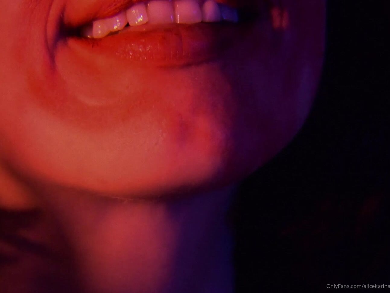 Alicekarina New Dildo Coming Next Week And A New Toy I Ve Never Ever Played With Before Can T Wai