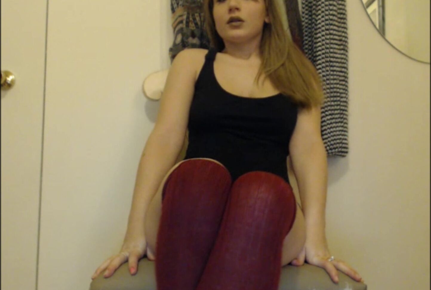 Lanna Amidala Pissing For Minutes Straight