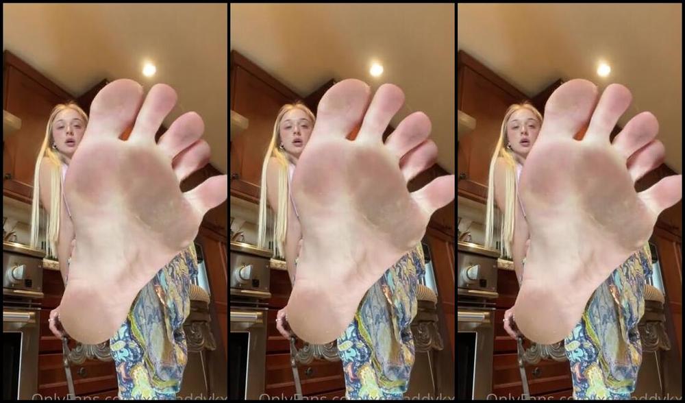 Goddess Kaylee Aka Xomaddykxo Onlyfans For Those That Love Being Pushed Around By A Dominant Goddess Get On Your Knees Beta Bitch I M Aboup