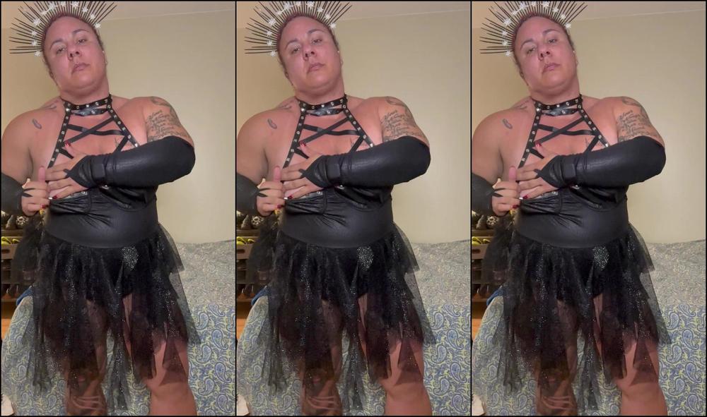 Quadzilla619 3542763857 10 29 2024 Would You Fuck Me In My Costume Maybe Sneak Away At A Halloween Party