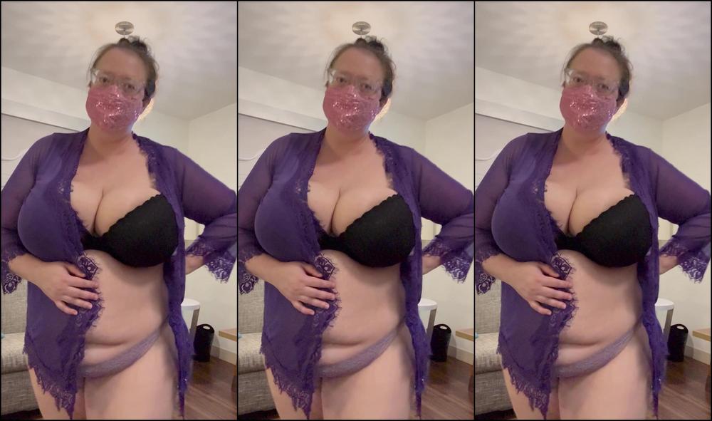 Bustybigbooty 3667734477 01 28 2025 I Feel So Sexy In My Purple Robe Bra And Panties