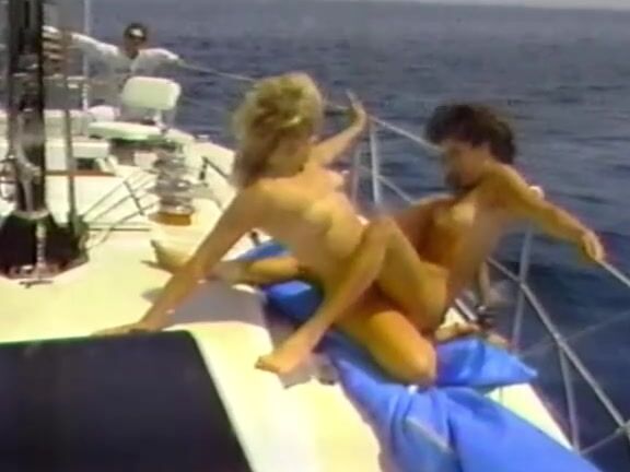 "Cherry Hill, Fallon, Frankie LeighJeanette Littledove (nonsex), Taija RaeBuck Adams, Dan Cooper, Steve Austin***" All Sex Littledove's Cup Foxy Video