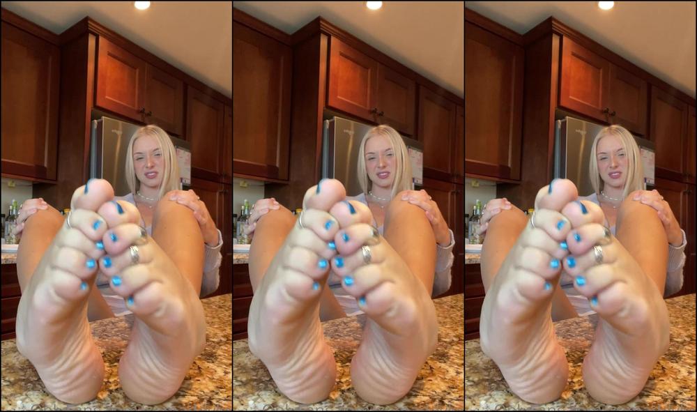 Xomaddykxo Pov You Get Stuck W The Hot Detention Teacher Heard You Got Written Up Bc You Were Stari