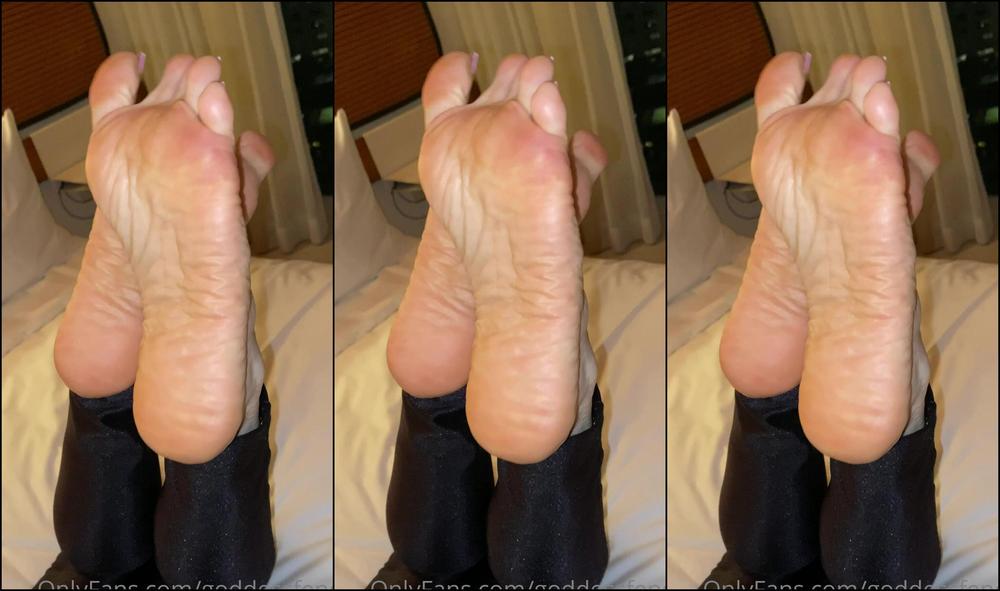 Goddessfendi 1098796708 10 18 2020 How About These Perfect Goddess Soles In The Pose Tho