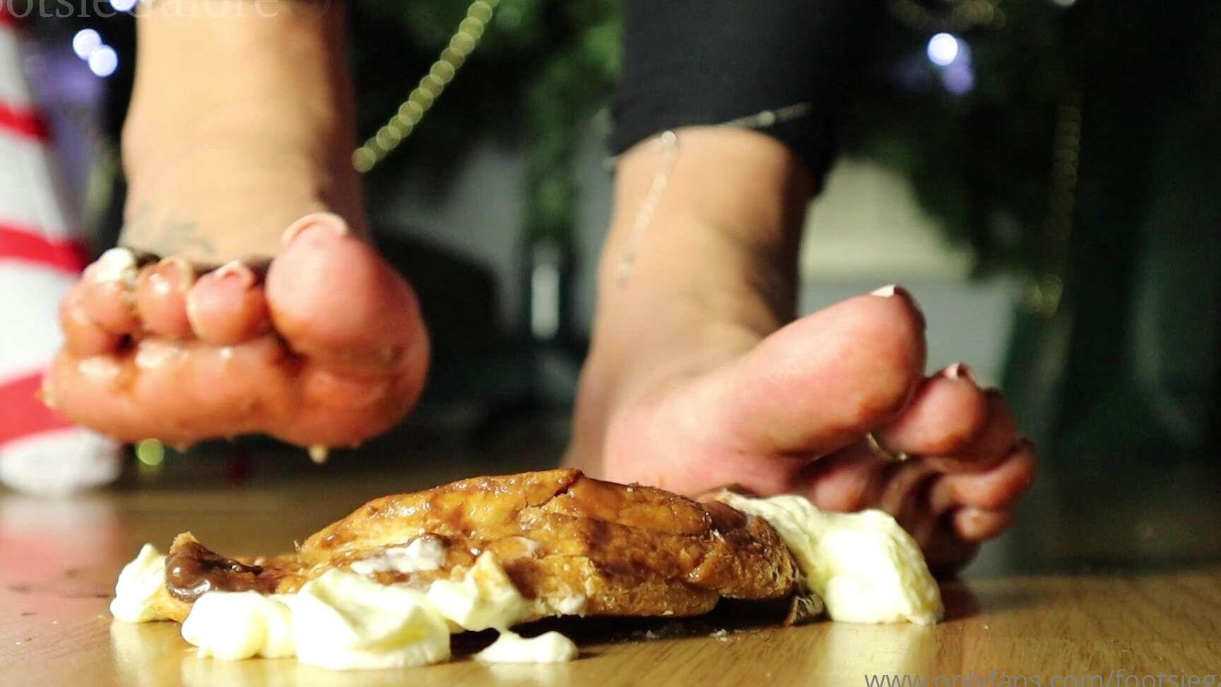 Footsiegalore Day I Ve Been A Feeling Like Being Naughty I Hope Santa S Not Watching The Mess