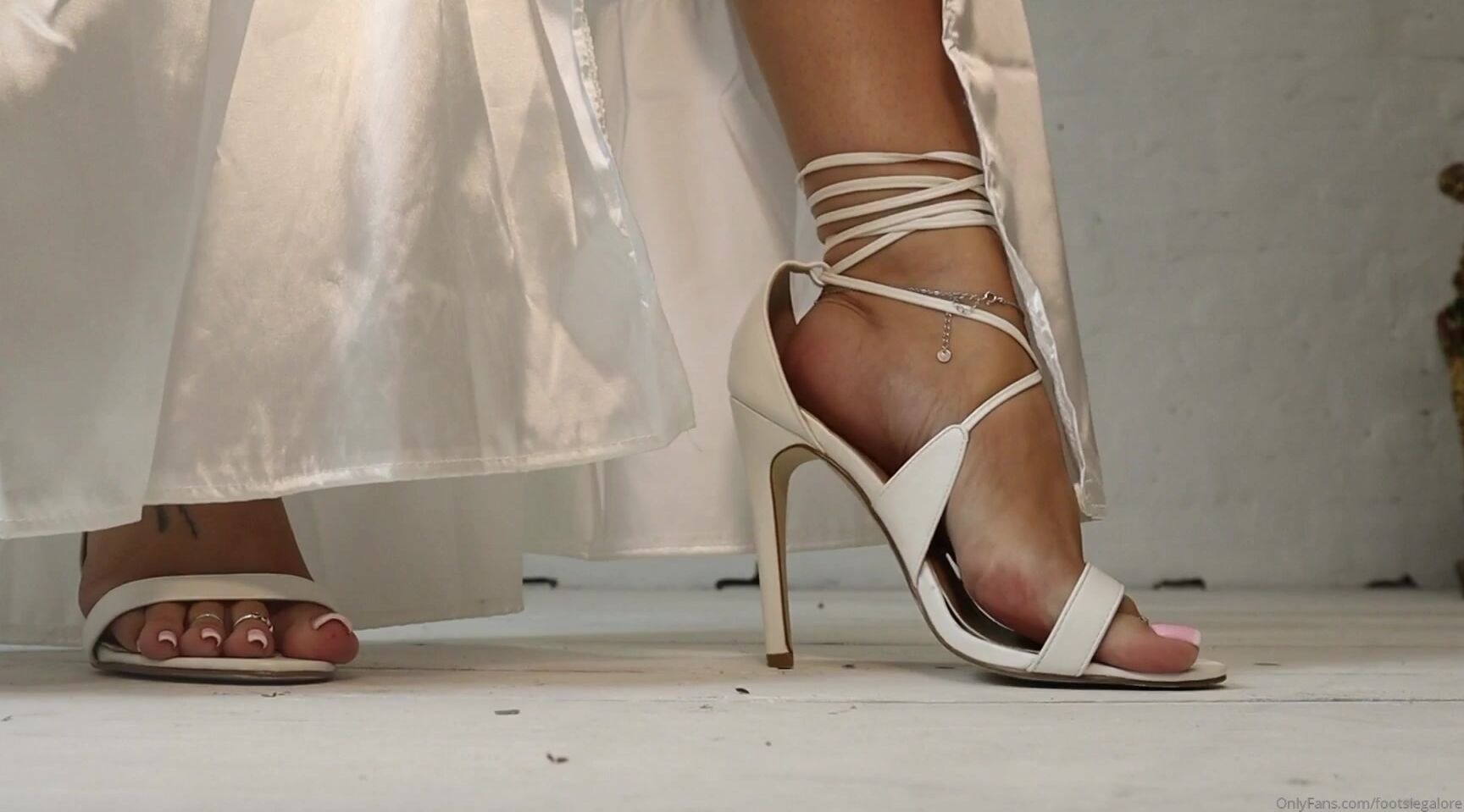 Footsiegalore White Lace And White Heels And Strut