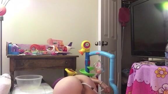 Mindlesslydiapered Baby Does A Milk Enema Without A Diaper