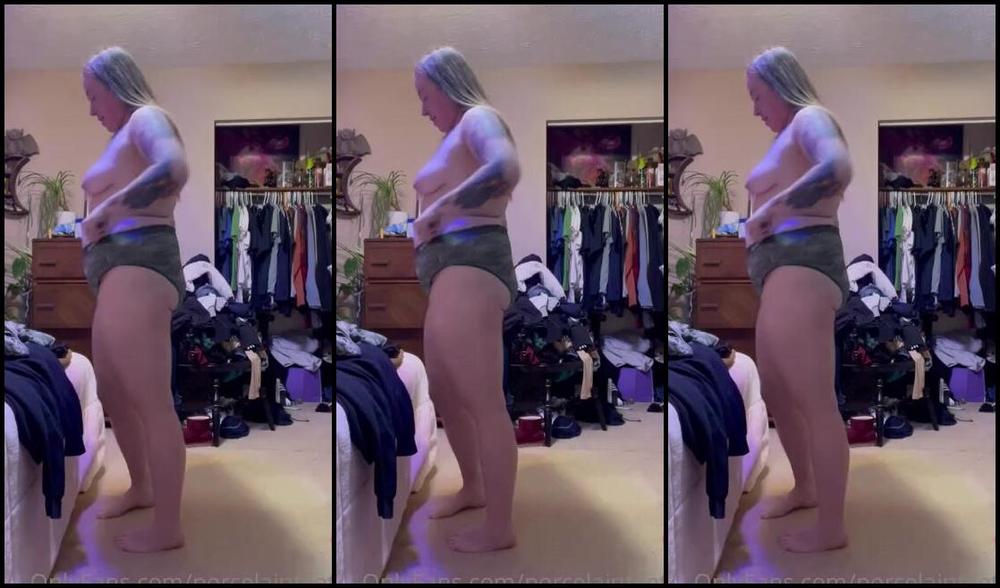 Porcelain Goddess Aka Porcelainfeets Onlyfans Get Dressed With Me This Morning It S Freezing Cold So I Have To Layer