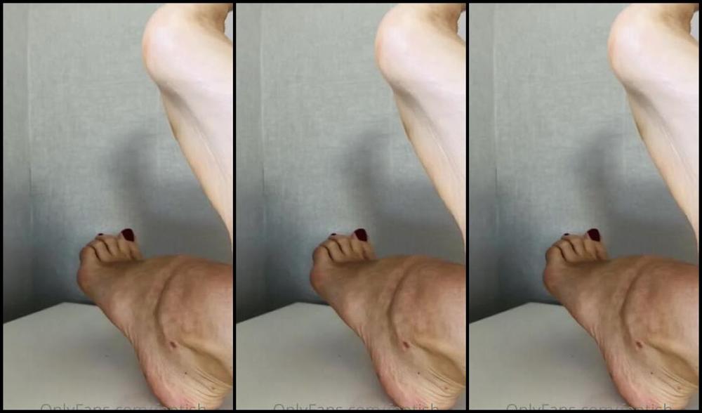 Goddess Anna Nicknamed Footish Ann Onlyfans I Know How You Guys Like When I Put On Lotion