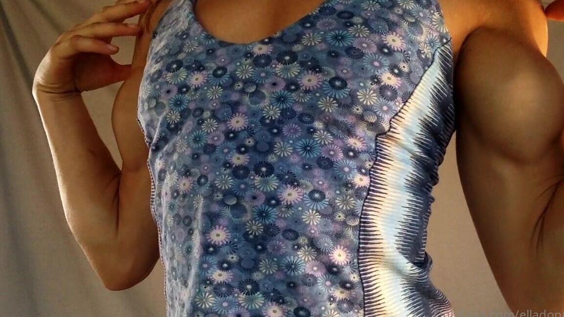 Elladonna Curling S Until Its Too Hard And Flexing P