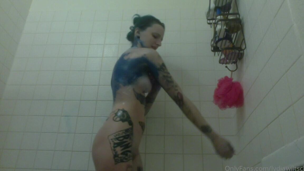 Lydiawiltsclown Hey Guys Was About Halfway Ready To Film And One Of My Dogs Started Freaking Out Acting