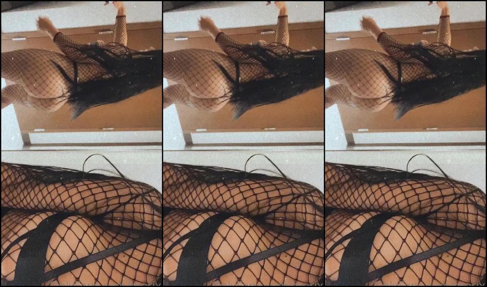 Marixa 2499901134 06 25 2022 349248802