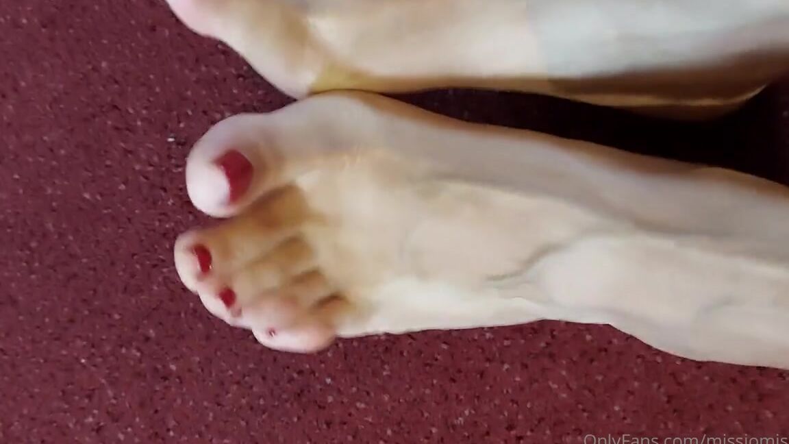 Miss Jo Mistress Nicknamed Missjomistress 08 09 2021 Onlyfans Video A Little More Foot And Killer Heel Worship