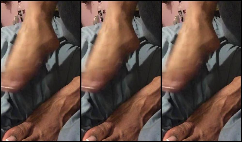 Tierradoll Onlyfans I Love Poppin My Toes Onlyfans