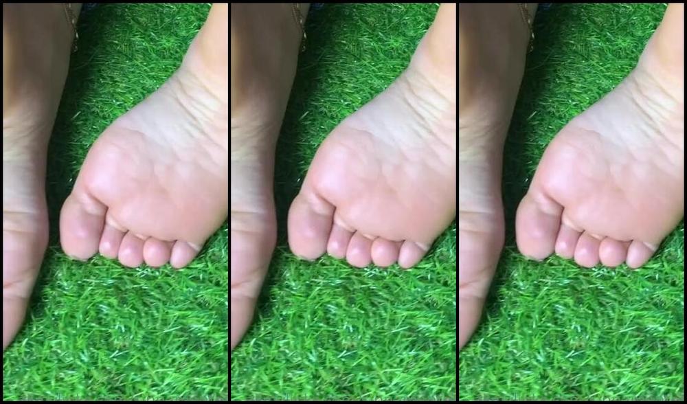 Goddess Cinnamon Aka Cinnamonfeet2 Onlyfans You Can Cum On My Soles Tonight