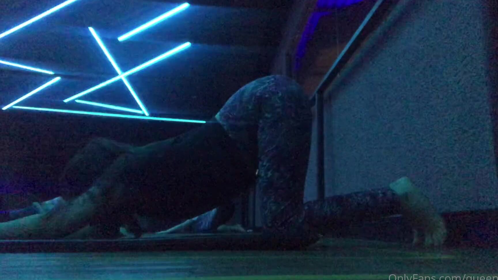 queenmah-17-12-2020-1465140037-prestar-aten-o-na-aula-ou-em-mim-e-nos-pezinhos-pay-attention-in-class-or-me