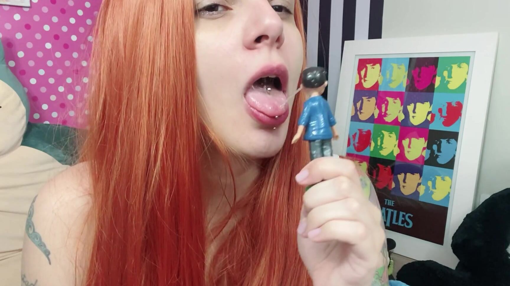 Giantess, Shrinking Fetish, Swallowing / Drooling, Tongue Fetish, Vore gagging-and-drooling-on-my-cousin-vore ManyVids