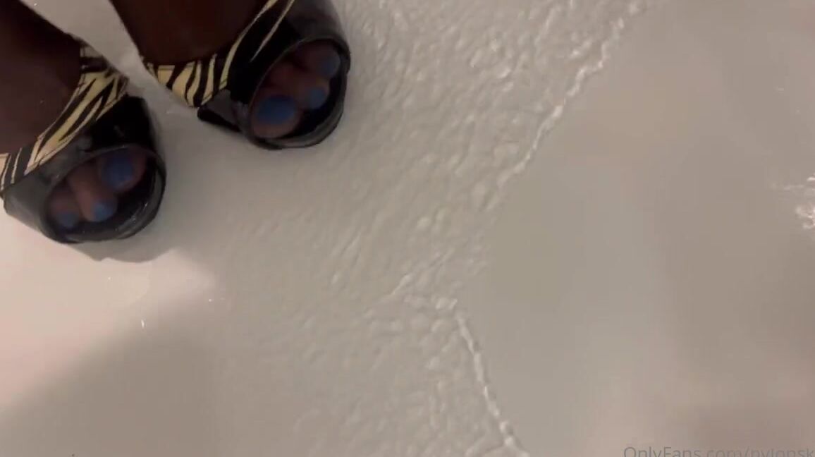 Nylonskitten Nicknamed Nylonskitten 11 08 2023 Onlyfans Video I Love The Naughty Thoughts This Makes Me Feel