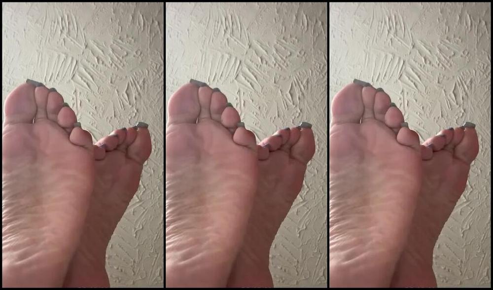 Puja Nicknamed Caramelprofessor Onlyfans My Feet Straight After The Gym Right Now