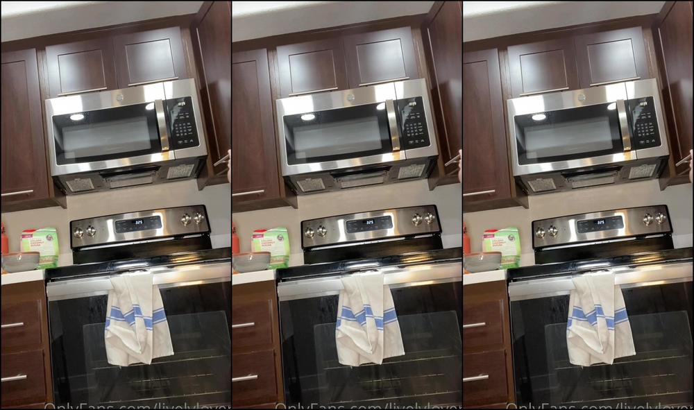 Livelylizzy Baking Got A Lil Fun At The End