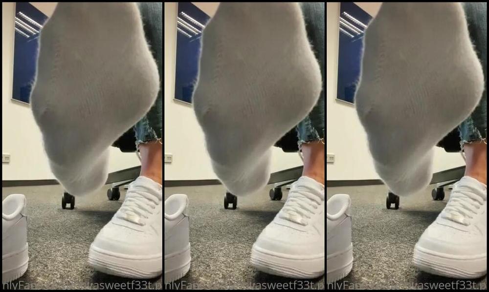 Indubiopronova Nicknamed Indubiopronova Onlyfans So Yesterday Was My Office Day I Used The Time A Little To Show You