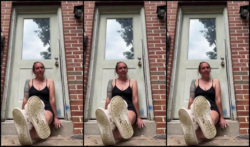 Soldmysolesforink Nicknamed Soldmysolesforink 06 20 2024 Onlyfans Video Wonder What The Neighbors Think Dont You Wish You Were Licking My High Arches And