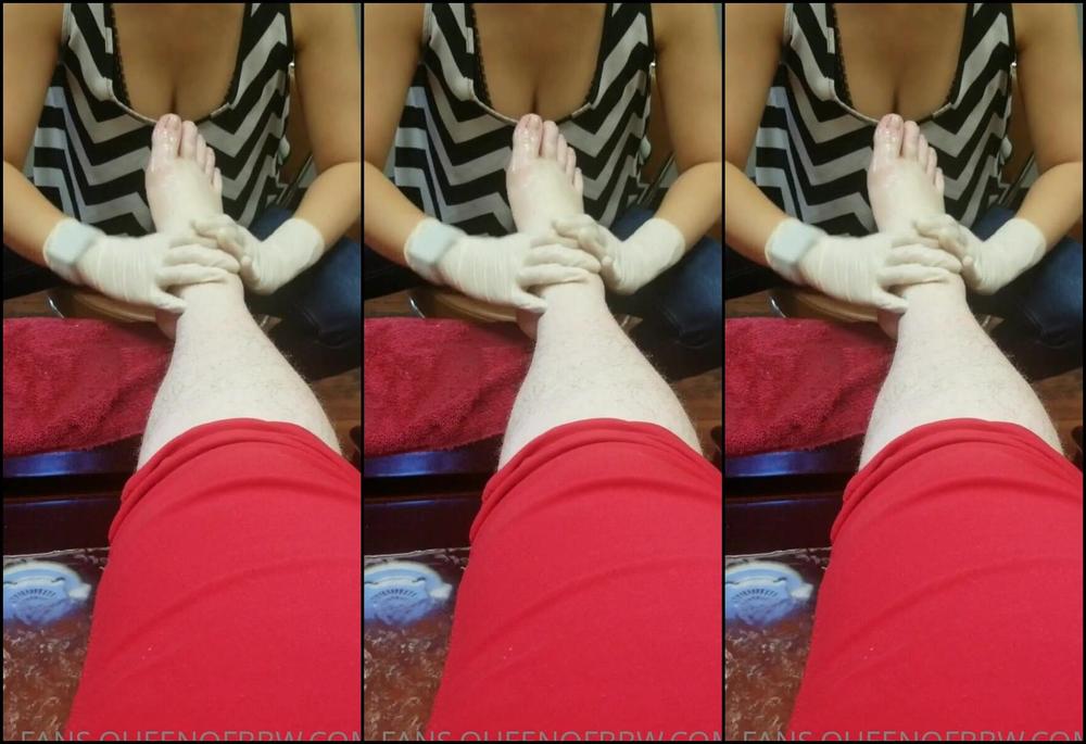 Platinumpuzzy Why Am I The Queen Have A Listen The