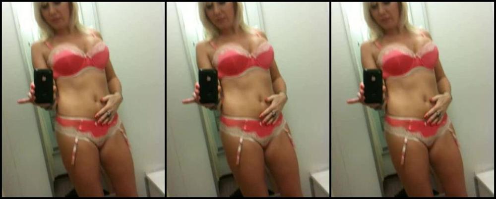 Voyeur,Anal Masturbation,Public Outdoor christiemilf playing with myself in changing rooms ManyVids